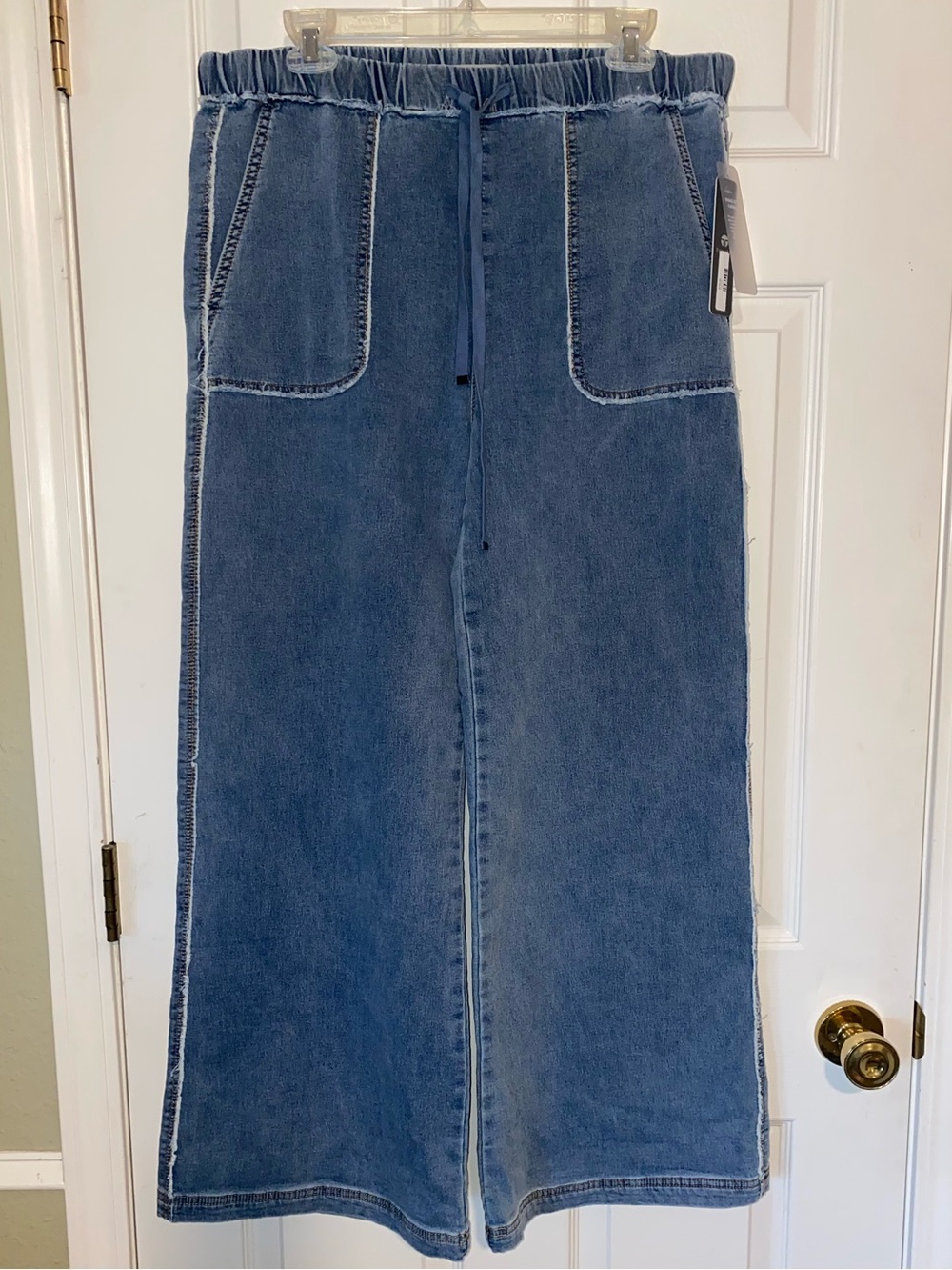 Tractr Medium Blue Mid-Rise Wide-Leg Lounge Jeans